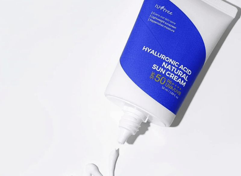 Dành cho những ai tìm kiếm một lớp chống nắng mỏng nhẹ như nước, Isntree Hyaluronic Acid Watery Sun Gel là một sản phẩm nổi bật trong phân khúc tầm trung