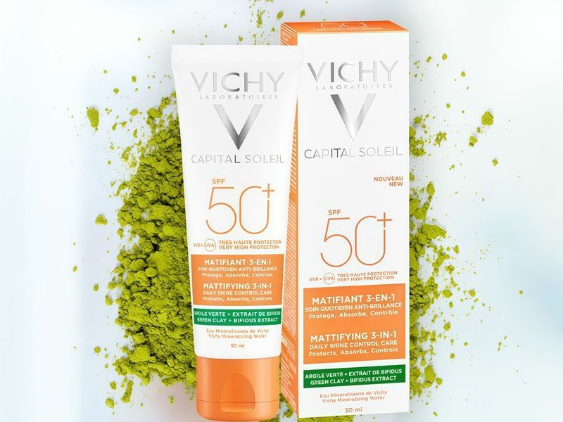Vichy Capital Soleil Mattifying 3-in-1 SPF50+ PA++++ có khả năng làm dịu, củng cố hàng rào bảo vệ da hữu hiệu