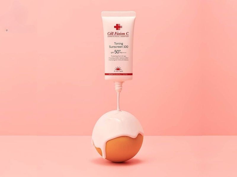 Trong danh mục chống nắng của hãng, Cell Fusion C Toning Sunscreen 100 SPF50+ PA++++ mang lại khả năng bảo vệ da vượt trội khỏi tia UV