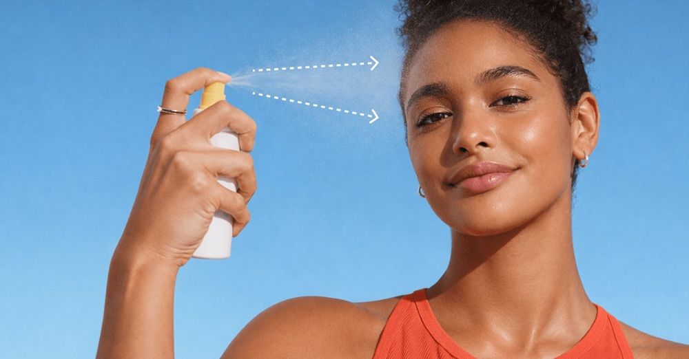 Vẫn nên bôi kem chống nắng phổ rộng khi ngồi trong văn phòng