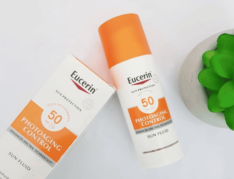 Eucerin Sun Fluid Photoaging Control SPF50+ PA++++ nổi bật là một sản phẩm kem chống nắng phổ rộng đa năng, bảo vệ da tối ưu