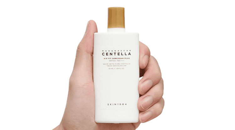 Skin1004 Madagascar Centella Air-Fit SunCream Plus mang đến cảm giác bôi như không bôi