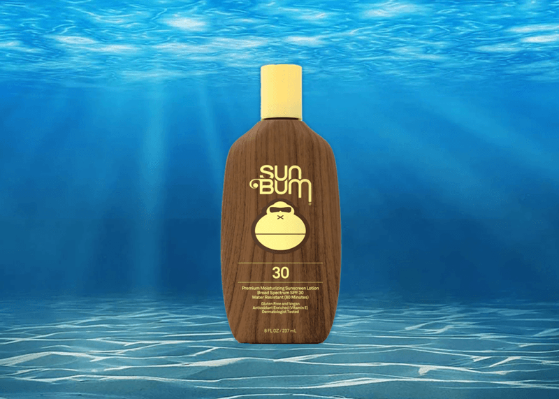 Sun Bum Original SPF 30 Sunscreen Lotion gây ấn tượng với mùi hương mùa hè đặc trưng cùng khả năng bảo vệ phổ rộng