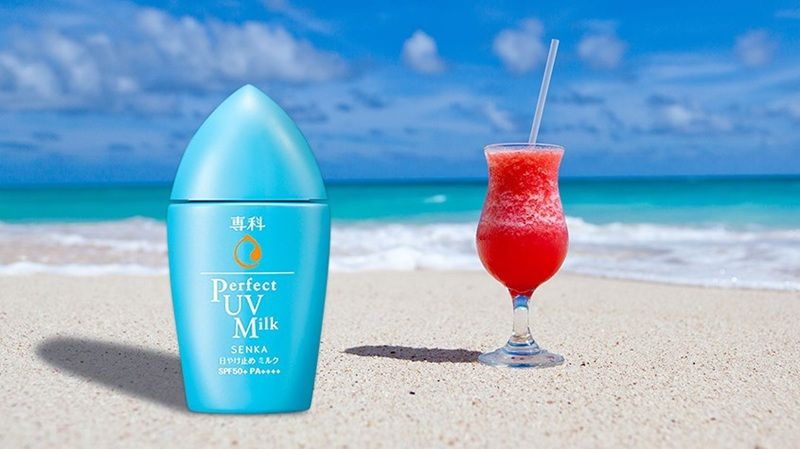 Dòng Senka Perfect UV có khả năng chống nước tốt