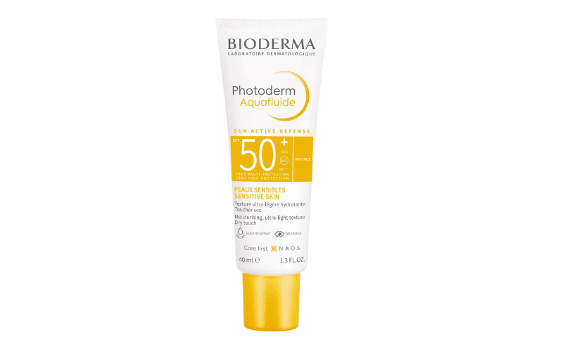 Photoderm Max Aquafluide SPF50+ là lựa chọn được yêu thích nhờ công thức siêu mỏng nhẹ như nước