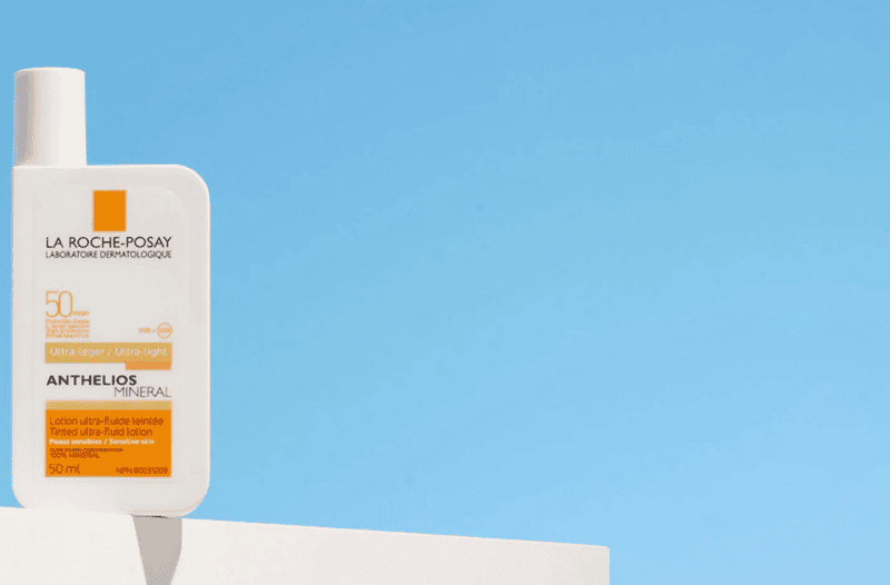 Anthelios Tinted Mineral Sunscreen SPF 50 sở hữu công thức khoáng chất an toàn kết hợp màu sắc tự nhiên có khả năng làm đều màu da