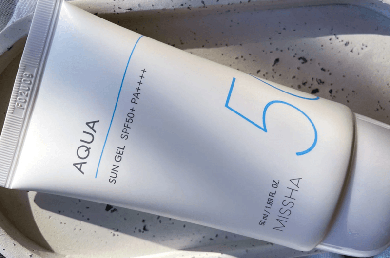 Missha All-Around Safe Block Aqua Sun Gel cung cấp một trải nghiệm chống nắng đặc biệt phù hợp cho những ngày hè nóng bức