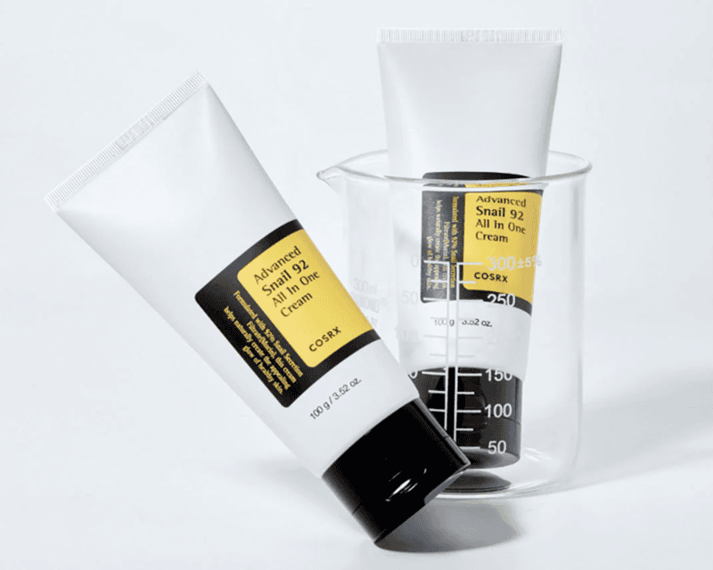 COSRX Advanced Snail 92 All in One Cream là sản phẩm nổi bật trong dòng dưỡng ẩm phục hồi da của thương hiệu Hàn Quốc