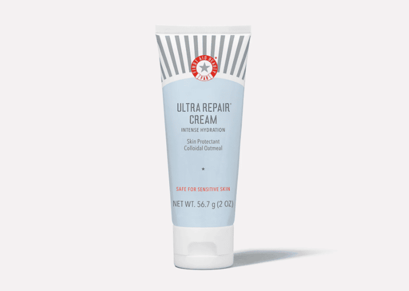 First Aid Beauty Ultra Repair Cream Intense Hydration thường được lựa chọn để sử dụng trong trường hợp da khô nứt nghiêm trọng hoặc có chàm