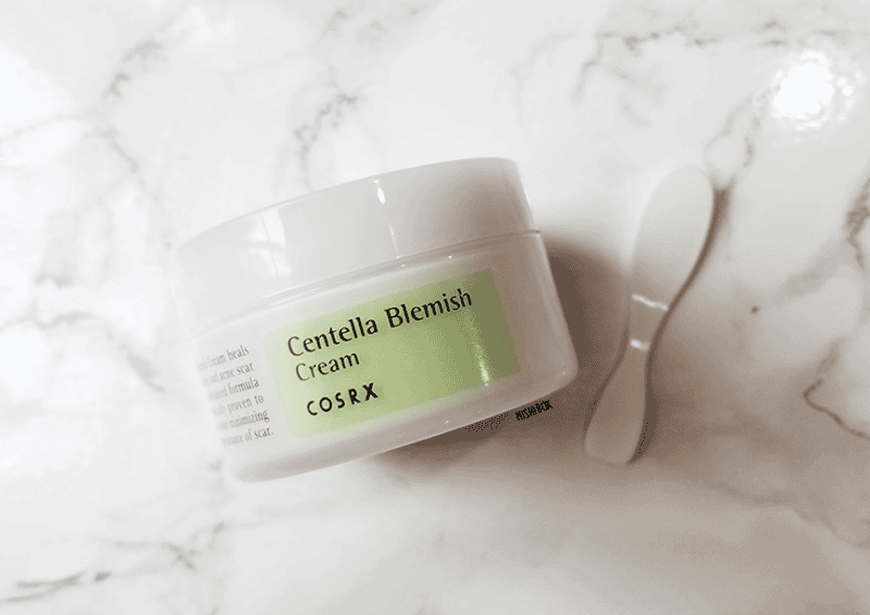COSRX Centella Blemish Cream thích hợp với nhiều loại da, đặc biệt là những làn da gặp phải vấn đề mụn hoặc nhạy cảm