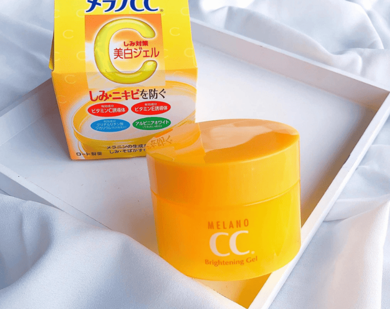 Với những mẹ sau sinh đang tìm sản phẩm cải thiện thâm mụn nhẹ và sắc tố không đều, Melano CC Whitening Gel thường được xem là lựa chọn an toàn