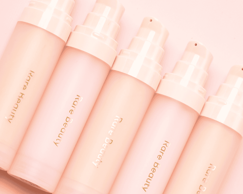 Trong những ngày đông hanh khô, có thể bạn sẽ cần bổ sung Rare Beauty Always An Optimist Illuminating Primer vào quy trình dưỡng da hàng ngày