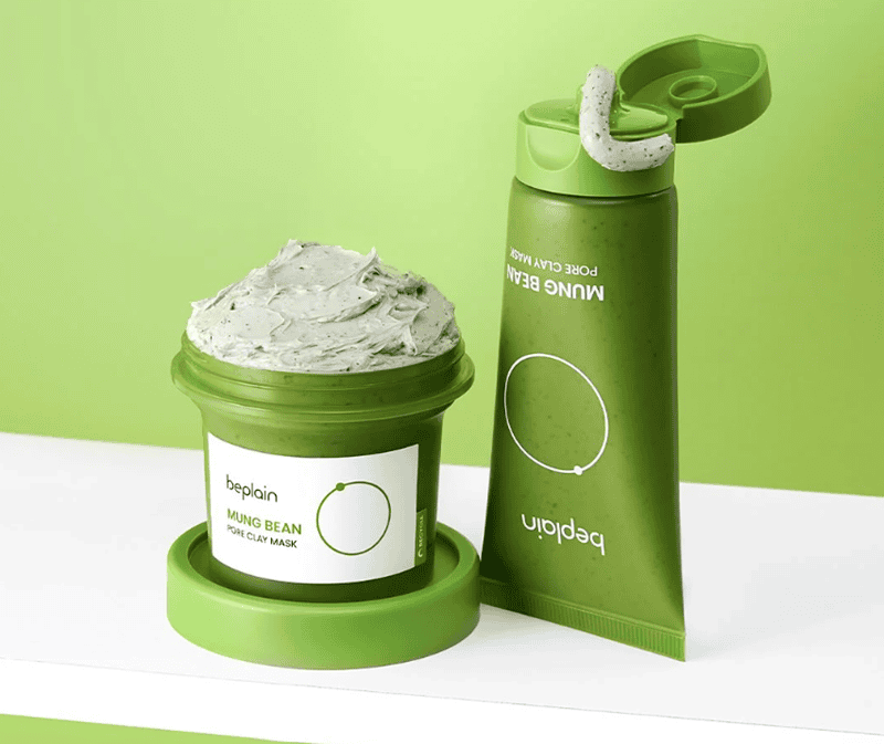 BEPLAIN Mung Bean Pore Clay Mask nổi bật nhờ sự kết hợp giữa khả năng làm sạch sâu và độ dịu nhẹ phù hợp cho cả làn da nhạy cảm