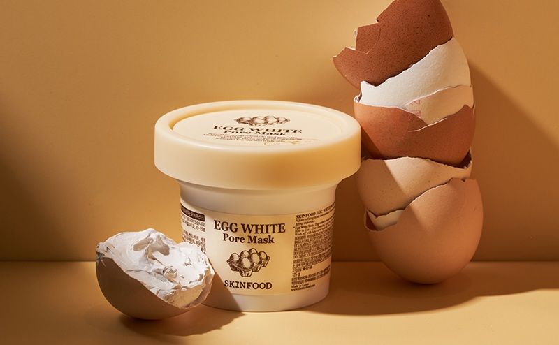Sản phẩm SKINFOOD Egg White Pore Mask không chỉ giải quyết vấn đề dầu thừa, mà còn đem đến cảm giác sử dụng vô cùng thú vị