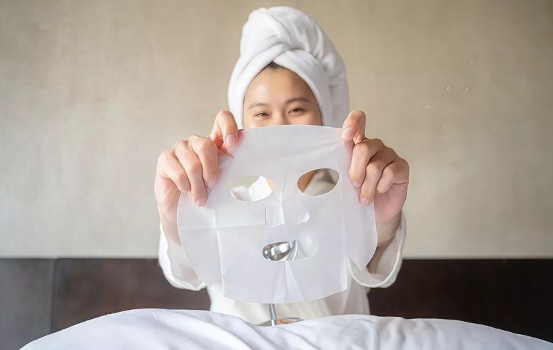 Các loại mặt nạ hóa học hoặc sản xuất công nghiệp cũng được nhiều người ưa chuộng nhờ công thức tối ưu