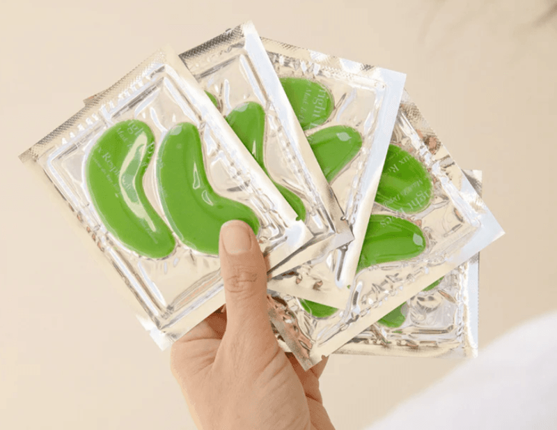 Đến từ thương hiệu The Face Shop quen thuộc, Bright Eyes Hydrogel Mask là một sản phẩm hydrogel giá rẻ