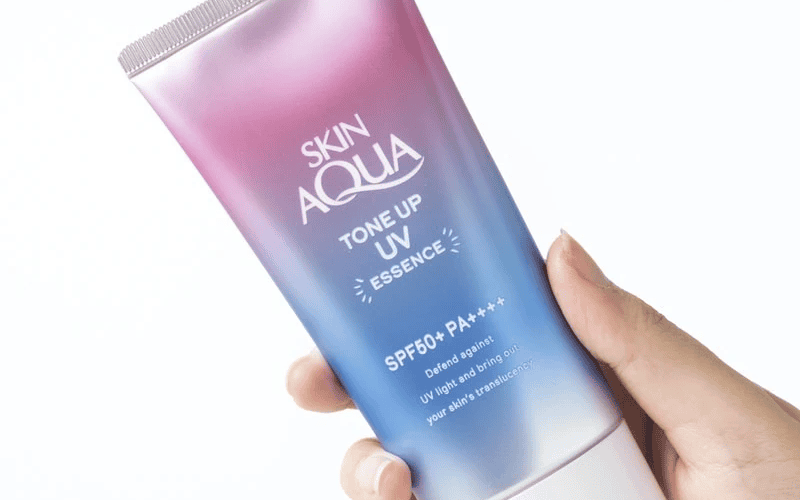 Skin Aqua Tone Up UV Essence SPF50+ PA++++ là kem chống nắng cho mùa nè đến từ Nhật Bản