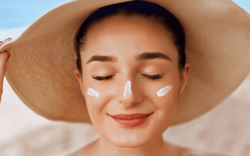 Các trường hợp đặc biệt cần bôi lại kem chống nắng thường xuyên hơn