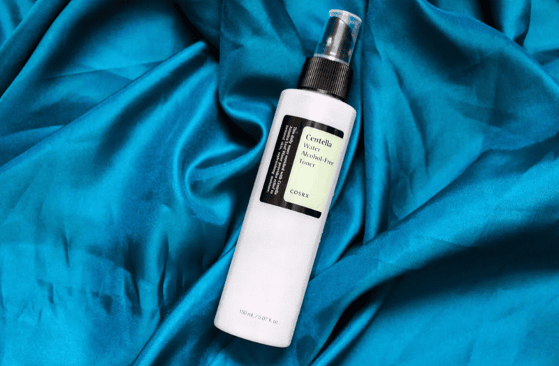 COSRX Centella Water Alcohol-Free Toner sở hữu nhiều thành phần có khả năng cung cấp độ ẩm, tái tạo làn da hiệu quả