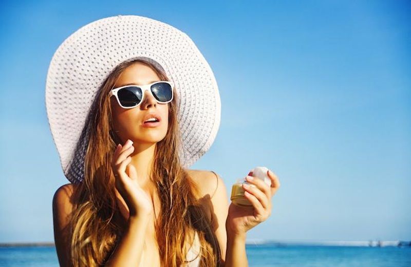 Việc không bảo vệ da trước tác động của ánh nắng mặt trời có thể dẫn đến nhiều hậu quả khác nhau