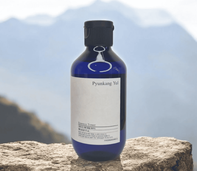 Pyunkang Yul Essence Toner đem tới nhiều công dụng vượt trội cho làn da, tập trung vào việc nuôi dưỡng và phục hồi một cách tự nhiên
