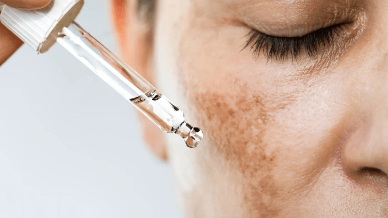 Retinol và Tretinoin đều là những hoạt chất mạnh