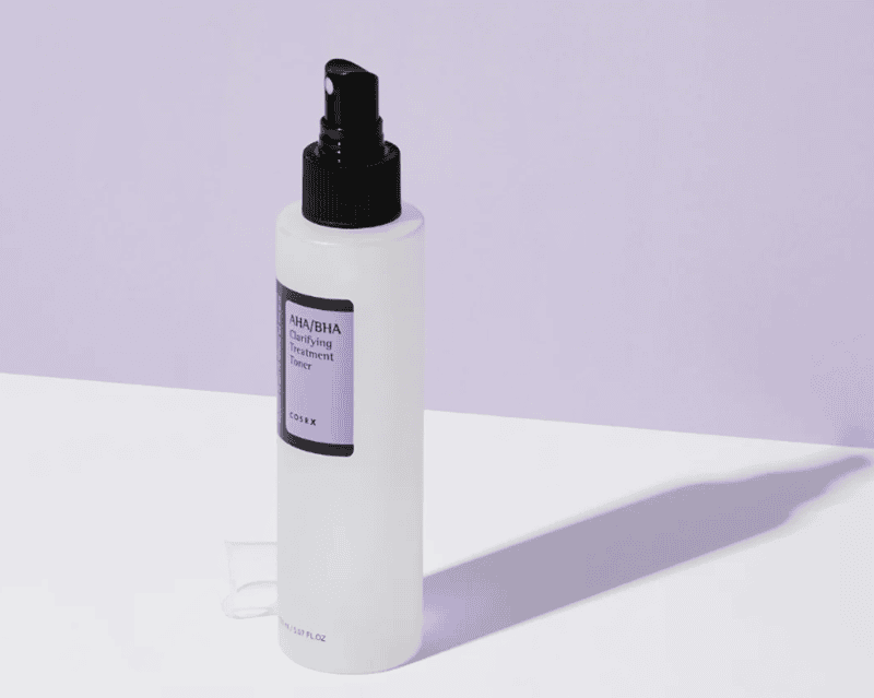 Toner có dạng lỏng nhẹ, dễ dàng thẩm thấu vào da mà không để lại cảm giác nhờn dính