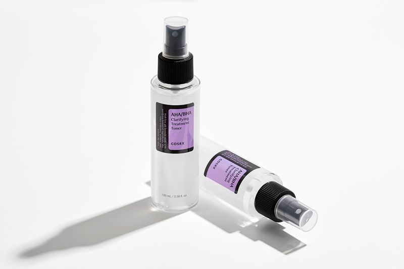 COSRX AHA/BHA Clarifying Treatment Toner chứa các thành phần chính nổi bật có công dụng mạnh mẽ trong việc chăm sóc, cải thiện làn da