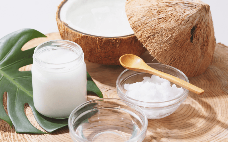 Dầu dừa và lòng trắng trứng se khít lỗ chân lông,là một lựa chọn lý tưởng cho da bắt đầu có dấu hiệu lão hóa