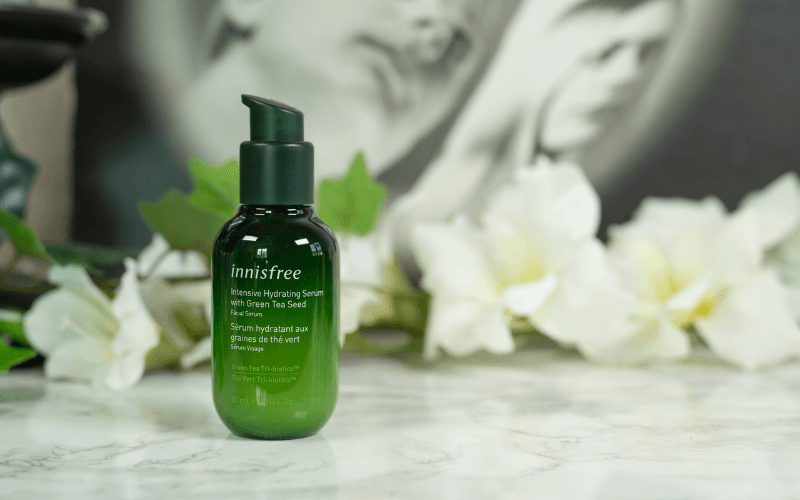 Innisfree Green Tea Seed Serum cho mẹ bầu giúp củng cố hàng rào bảo vệ da, cấp ẩm sâu và làm dịu da nhạy cảm do thay đổi nội tiết