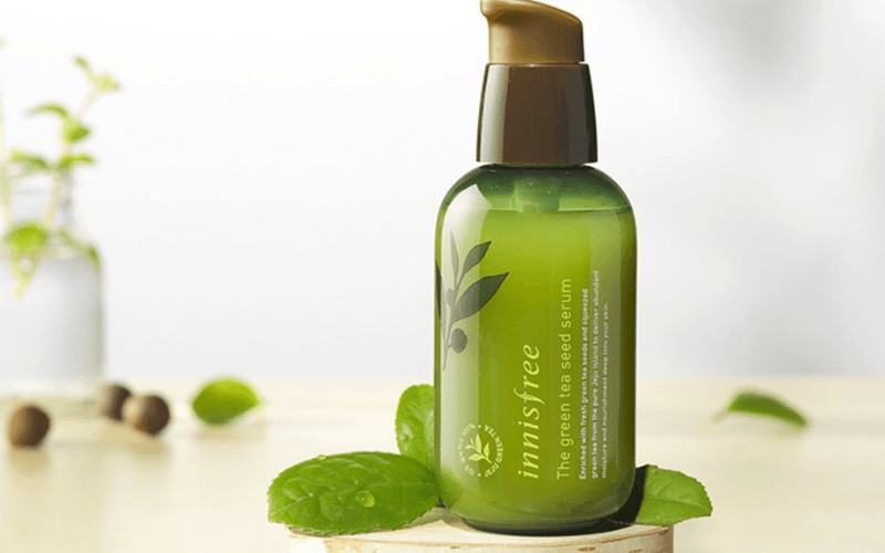 INNISFREE Green Tea Seed Serum cho tuổi dậy thì là lựa chọn lý tưởng cho làn da tuổi teen thiếu nước, hay đổ dầu nhưng vẫn có cảm giác khô căng