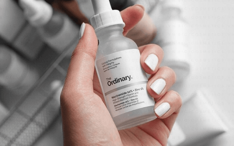 Serum cho da dầu mụn The Ordinary Niacinamide 10% + Zinc 1% hỗ trợ điều tiết dầu và giảm mụn nhẹ nhàng mà vẫn an toàn với làn da