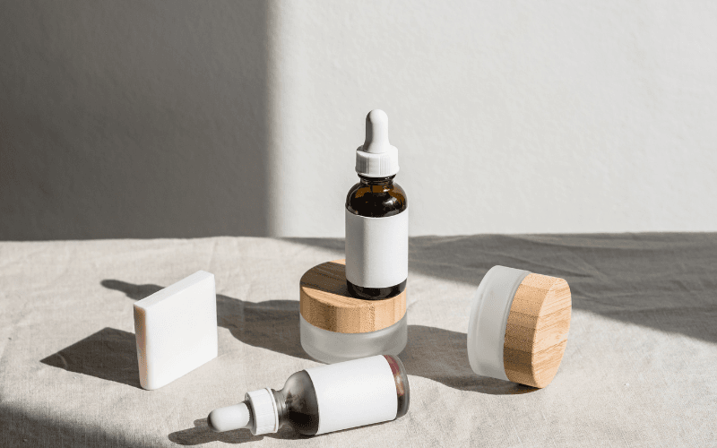 Với các serum Klairs khác (Midnight Blue, Rich Moist, Fundamental Watery Oil Drop): Đây là sự kết hợp tuyệt vời với Retinol.