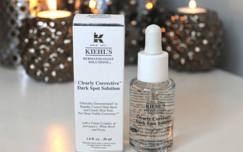 Serum thu nhỏ lỗ chân lông Kiehl's Clearly Corrective Dark Spot Solution cải thiện bề mặt da, giúp da mịn màng và hỗ trợ thu nhỏ lỗ chân lông