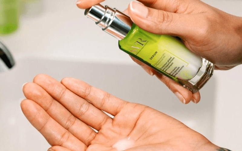 SVR Sebiaclear Niacinamide Serum trị mụn ẩn