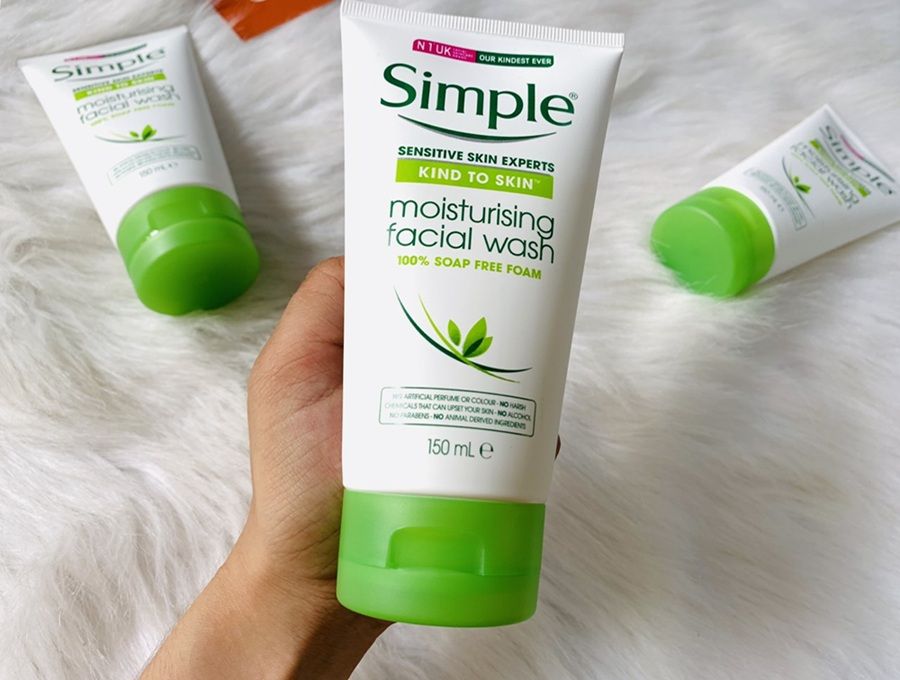 Kind to Skin Moisturising Facial Wash không chứa mùi hương nhân tạo, không cồn