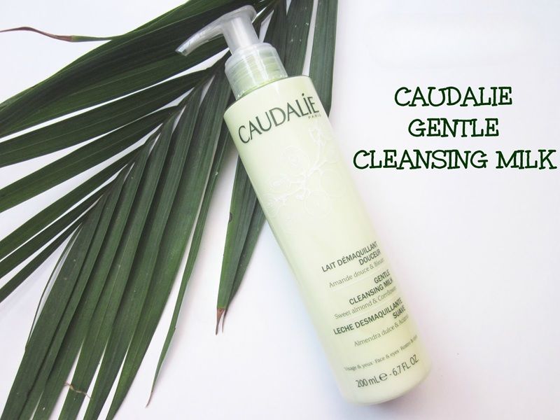 Caudalie Gentle Cleansing Milk được đặc chế dưới dạng sữa dưỡng ẩm sâu, cung cấp một phương pháp làm sạch cực kỳ nhẹ nhàng