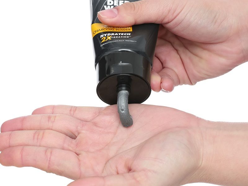 Với sản phẩm sữa rửa mặt OXY Deep Wash, thương hiệu hướng đến giải pháp làm sạch sâu được thiết kế đặc biệt cho phái mạnh