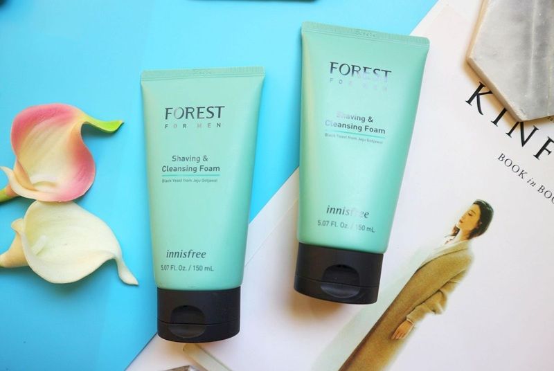 Forest For Men Shaving & Cleansing Foam mang đến một cách tiếp cận khác biệt khi kết hợp cả hai công dụng trong cùng một sản phẩm