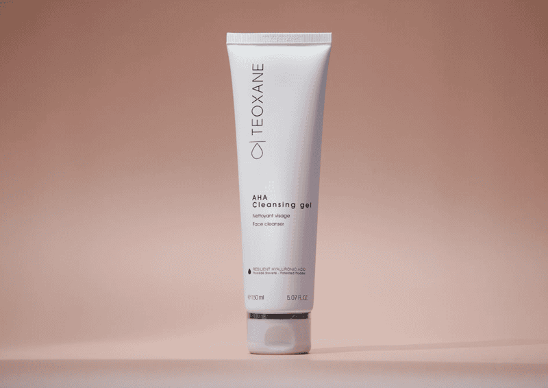 Gel Teoxane AHA Cleansing kết hợp công nghệ RHA của Thụy Sĩ với Glycolic Acid mang đến khả năng làm sạch sâu và thanh lọc lỗ chân lông
