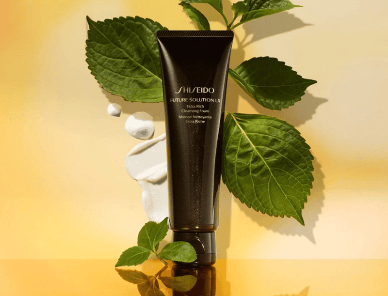 Future Solution LX Extra Rich Cleansing Foam được xem là một trong những sản phẩm cao cấp tiêu biểu của thương hiệu Shiseido