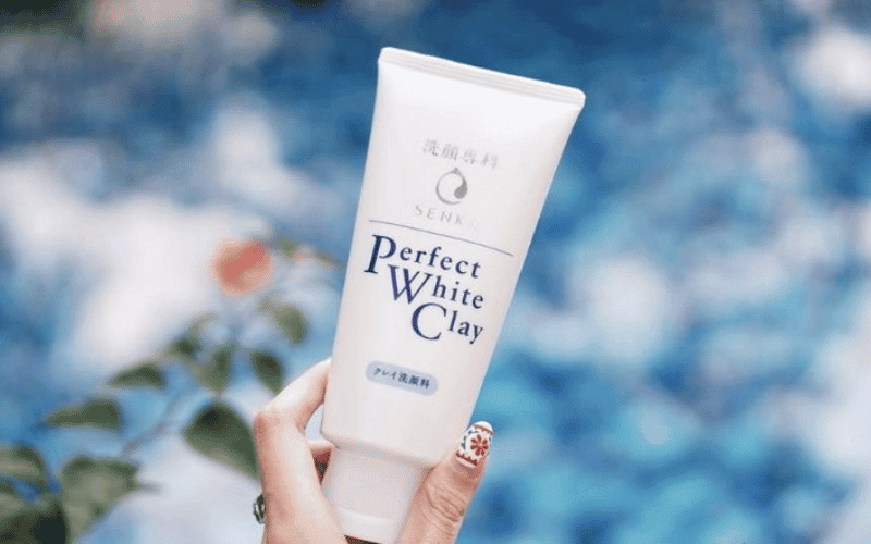 Sữa rửa mặt Senka Perfect White Clay dưới 200k giá học sinh