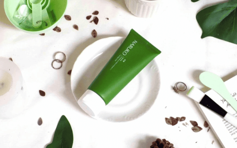 Sữa rửa mặt Naruko Tea Tree Purifying Clay Mask & Cleanser