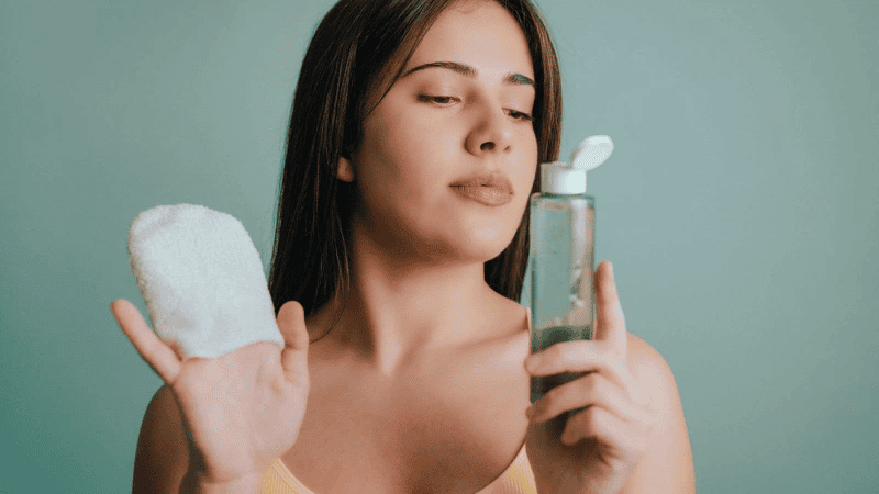 Cách thoa lại kem chống nắng trên da mặt mộc