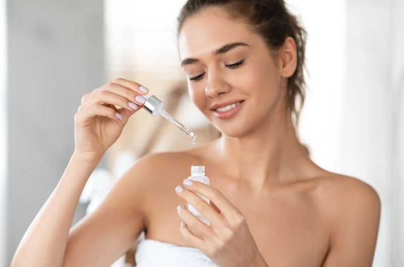 Mỗi sản phẩm đều cần một khoảng thời gian nhất định để thẩm thấu vào các tầng sâu hơn của da