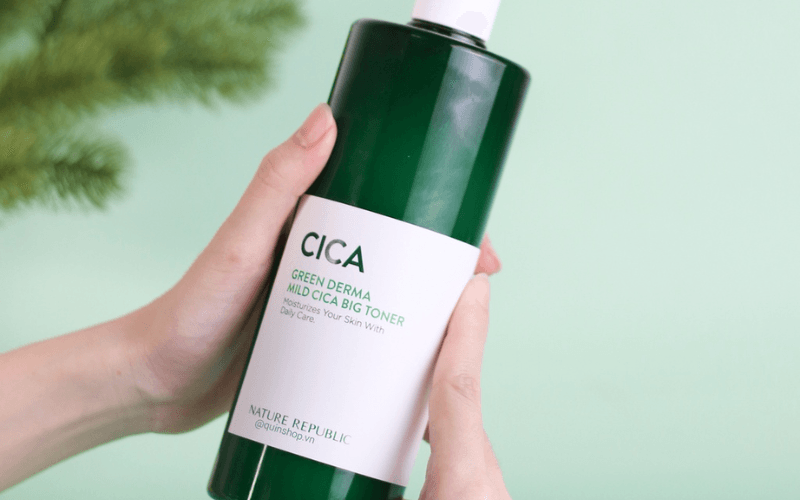 Toner Nature Republic Green Derma Mild Cica mang đến giải pháp chăm sóc da an toàn cho mẹ bầu, hỗ trợ giảm mẩn đỏ