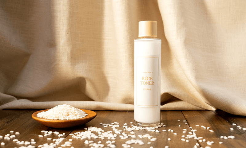 I'm From Rice Toner có kết cấu hai lớp độc đáo gồm một lớp nước và một lớp nhũ sữa