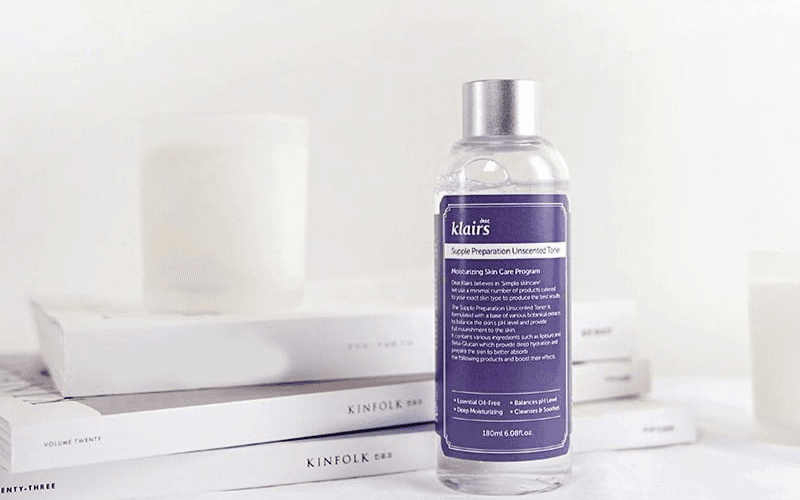 Klairs Supple Preparation Unscented Toner là sản phẩm toner hỗ trợ trắng da không mùi, thân thiện với làn da nhạy cảm