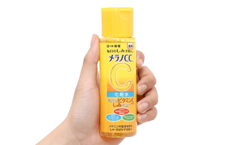 Melano CC Whitening Lotion là dòng toner nổi tiếng với khả năng làm sáng da, giảm thâm mụn, hỗ trợ làm đều màu