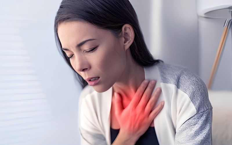 Khi các sản phẩm kem trộn chứa thủy ngân được bôi lên da, chất độc này có thể dễ dàng thẩm thấu qua lớp biểu bì rồi đi vào máu, tích tụ dần trong cơ thể